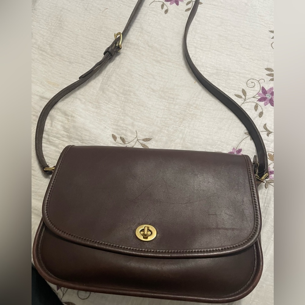 Coach vintage city bag.
